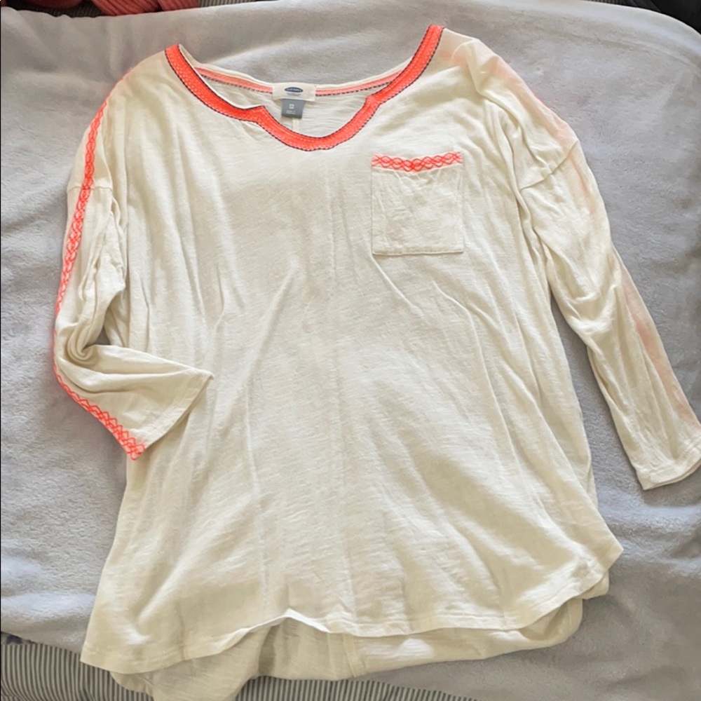 Cute Old Navy shirt w/ pink&blue stitching detail!